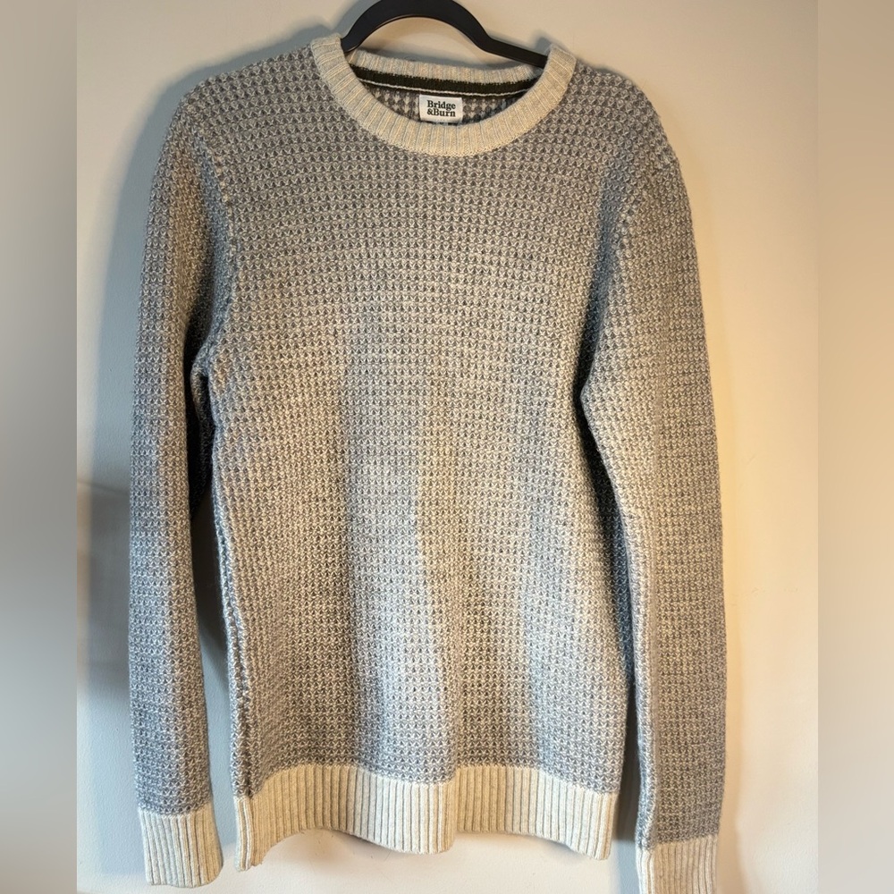 Bridge &‎ Burn Classic Crewneck wool blend Sweater in Light Gray size M